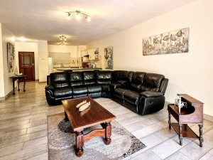  Vacation Hub International | 19 Bay Ridge Lobby