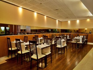  Vacation Hub International | TURIM Europa Hotel Lobby