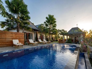  Vacation Hub International | WK Gamat Garden Lobby