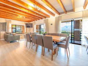  Vacation Hub International | Aan de Paarlberg Lobby