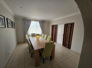  Vacation Hub International | Ridge Guest House Lobby