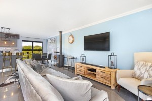  Vacation Hub International | Island View 28 Lobby