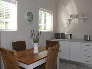  Vacation Hub International | Kandelaars Cottage Lobby