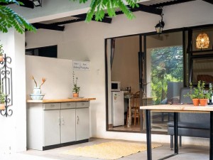  Vacation Hub International | Francine’s Farmhouse & Venue Lobby