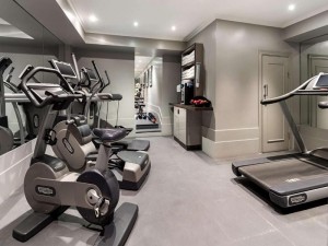  Vacation Hub International | Radisson Blu Grafton Hotel, London Lobby