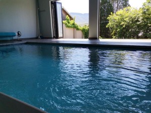  Vacation Hub International | The Raz Lobby