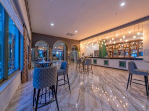  Vacation Hub International | Amara Family Resort Lobby