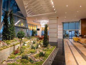  Vacation Hub International | Fraser Suites Doha Lobby