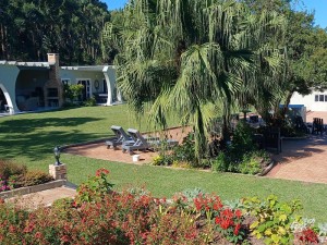  Vacation Hub International | Lodge Azure Lobby