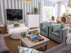  Vacation Hub International | Modern Luxury Beach House Lobby