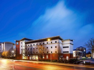  Vacation Hub International | ibis budget Cardiff Centre Lobby