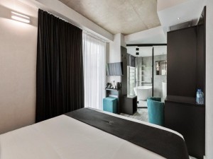  Vacation Hub International | Hotel Old City Lobby
