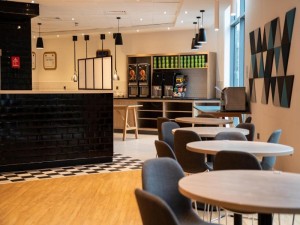  Vacation Hub International | Holiday Inn Express London Stansted Airport, an IHG Hotel Lobby