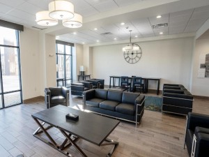  Vacation Hub International | Atrium Hotel and Suites DFW Airport Lobby