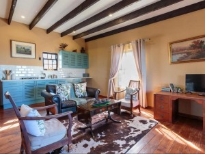  Vacation Hub International | Dunkes Organic Equestrian Estate Lobby