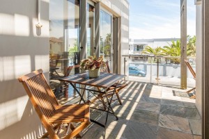  Vacation Hub International | da Heim Guest House Lobby
