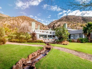  Vacation Hub International | Bophirima Boutique Hotel Lobby