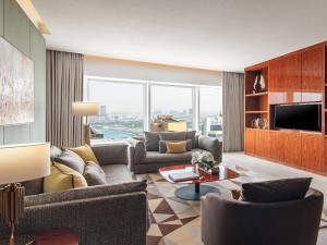  Vacation Hub International | The Bentley Luxury Hotel & Suites Lobby
