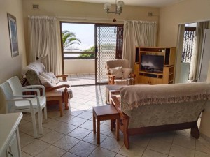  Vacation Hub International | 39B Club Mykonos - Umdloti Lobby