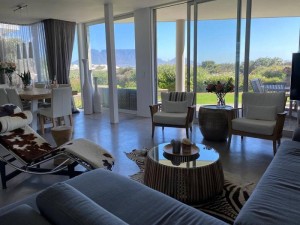  Vacation Hub International | Dolphin Beach Villa E24 Lobby