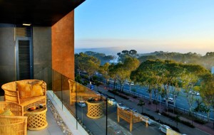  Vacation Hub International | 35 on Main Apartments Lobby