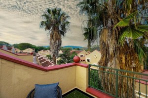  Vacation Hub International | Luxe Living Lobby