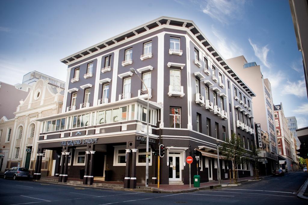 Vacation Hub International - VHI - The Grand Daddy Boutique Hotel