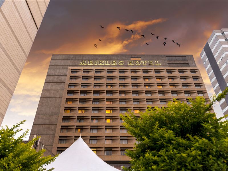 Vacation Hub International - VHI - Meikles Hotel