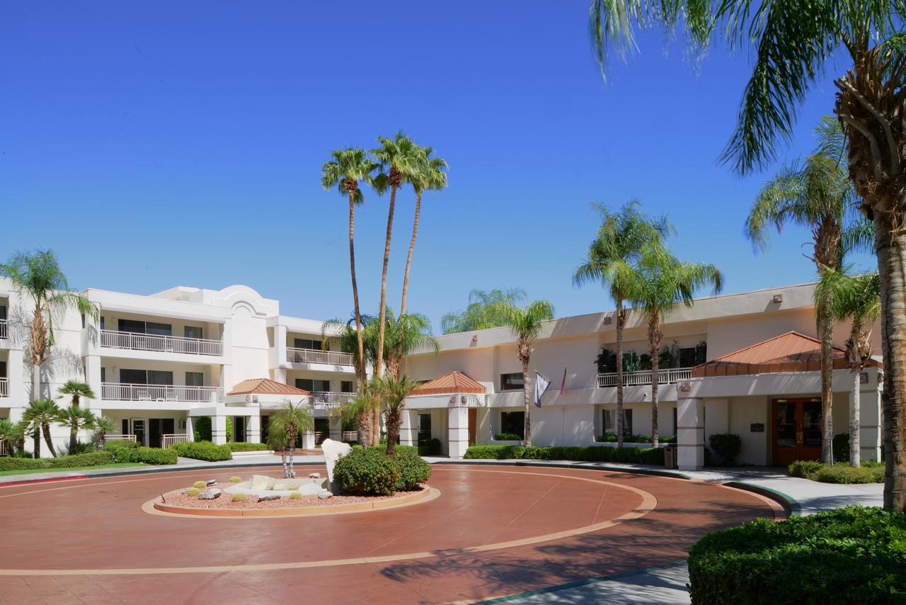 Vacation Hub International - VHI - Palm Canyon Resort by Diamond Resorts