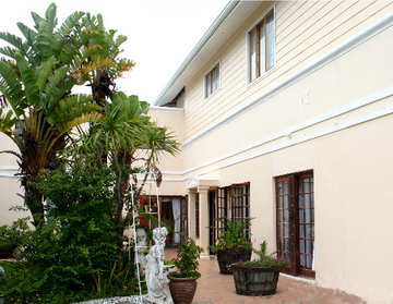 Vacation Hub International - VHI - Linda's Bed And Breakfast