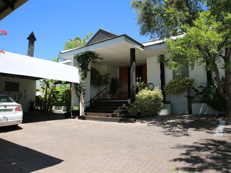 Vacation Hub International - VHI - Bains House Guest House