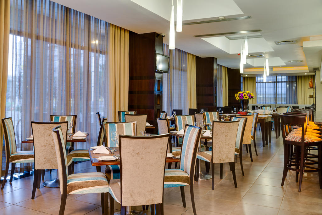 Vacation Hub International - VHI - Protea Hotel by Marriott Cape Town North Wharf