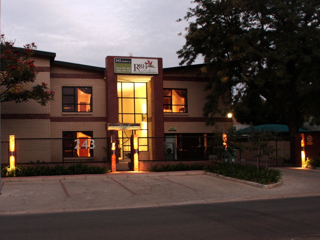 Vacation Hub International - VHI - Rustenburg Boutique Hotel