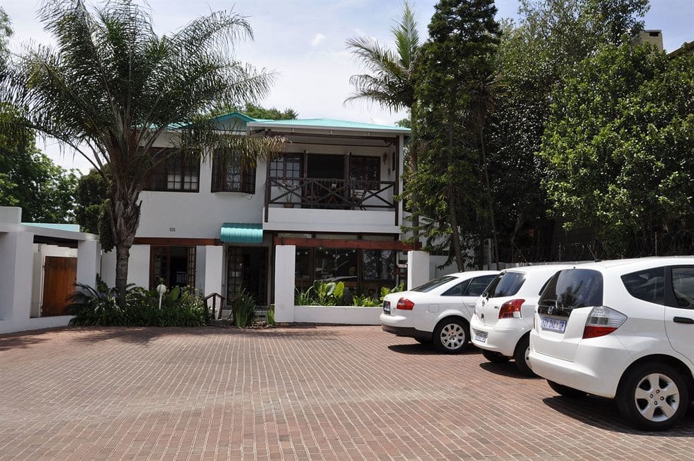 Vacation Hub International - VHI - Cranes Nest Guest House @ 212