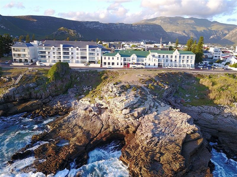 Vacation Hub International - VHI - Windsor Hotel