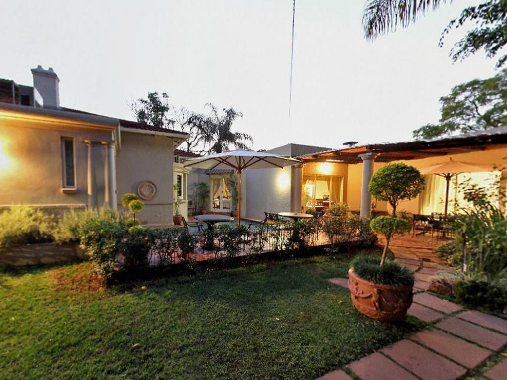 Vacation Hub International - VHI - 137@ Murray Guest House