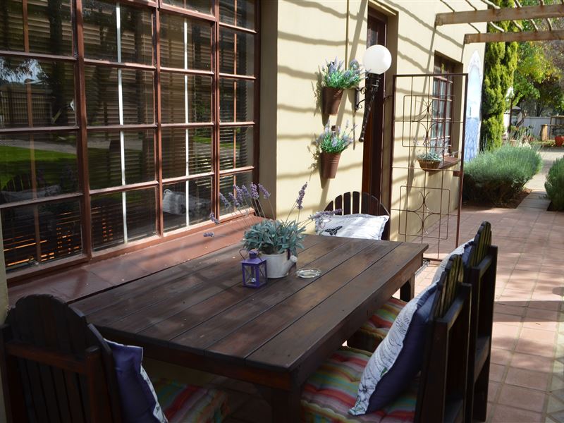 Vacation Hub International - VHI - De Stallen Guest House