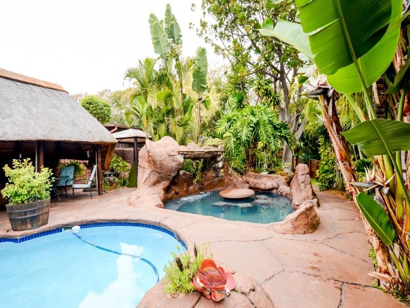 Vacation Hub International - VHI - 61 On Ireland Luxury Accommodation