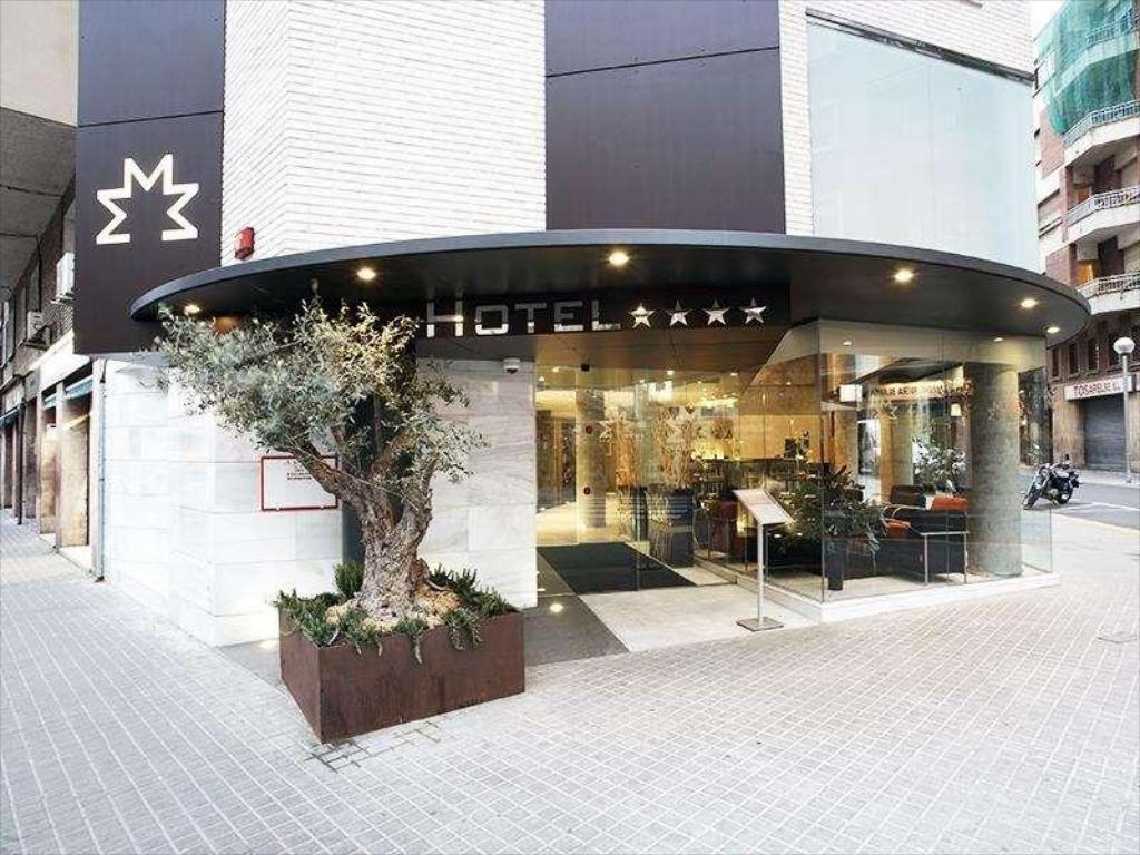 Vacation Hub International - VHI - Madanis Hotel