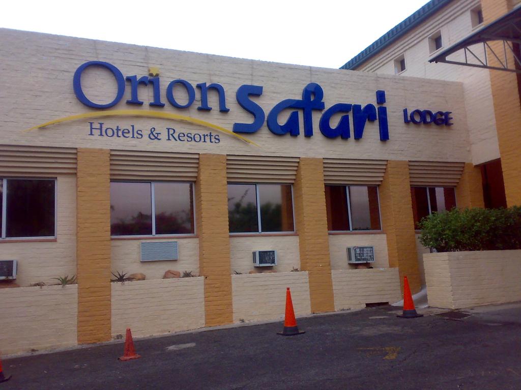 Vacation Hub International - VHI - Safari Lodge Hotel & Convention Centre