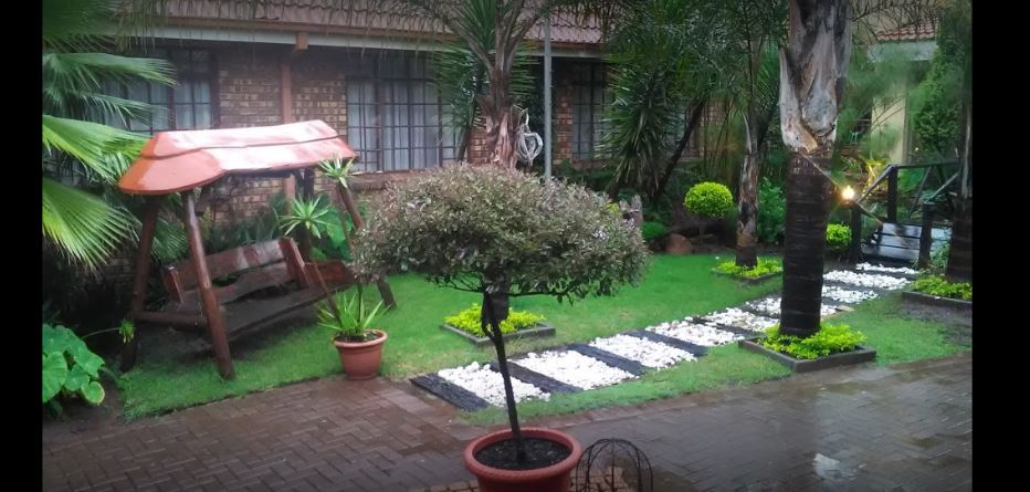 Vacation Hub International - VHI - Kalahari Guest House