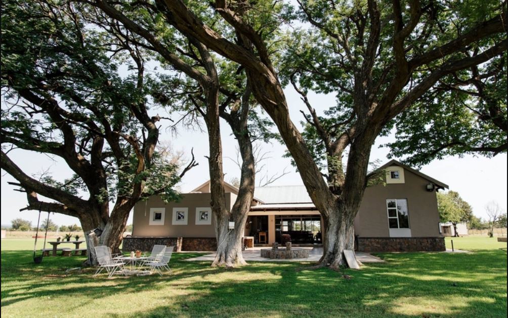 Vacation Hub International - VHI - Jahensu Safaris - Hunting Lodge