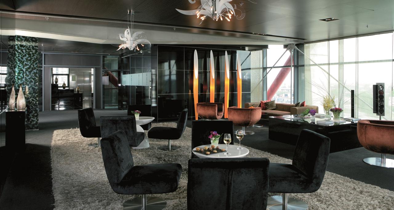 Vacation Hub International - VHI - NH Collection Barcelona Tower