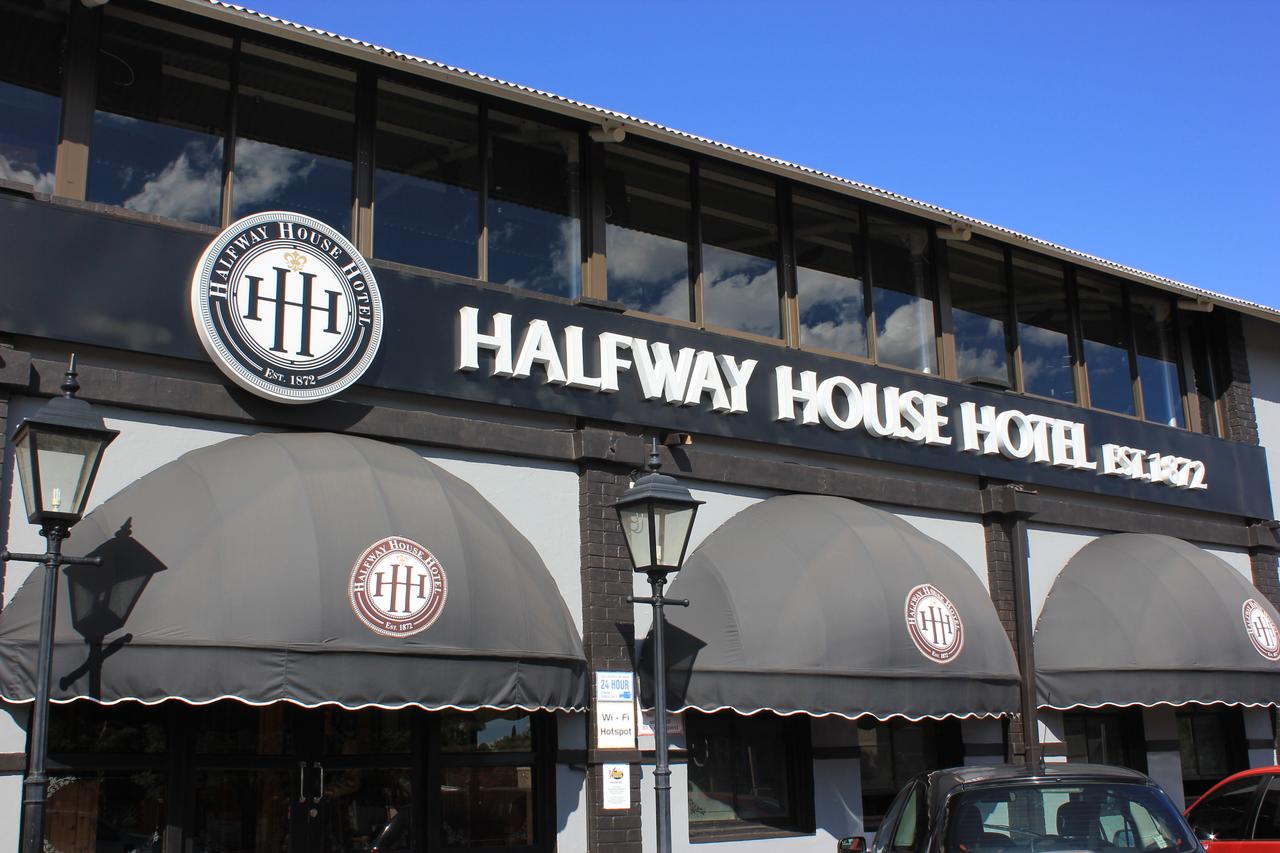 Vacation Hub International - VHI - Halfway House Hotel