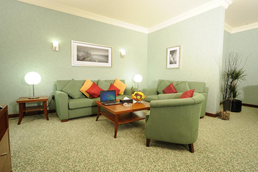 Vacation Hub International - VHI - City Seasons Al Hamra Hotel