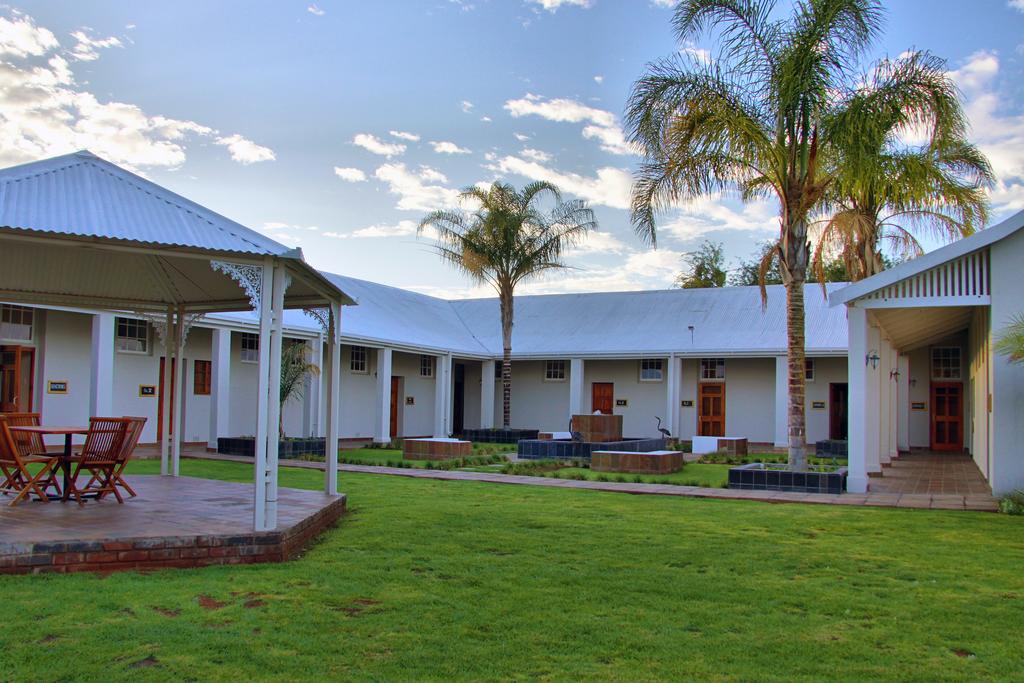Vacation Hub International - VHI - Ou Skool Guesthouse