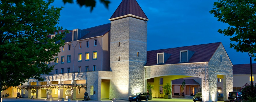 Vacation Hub International - VHI - Explorers Hotel at Disneyland Paris