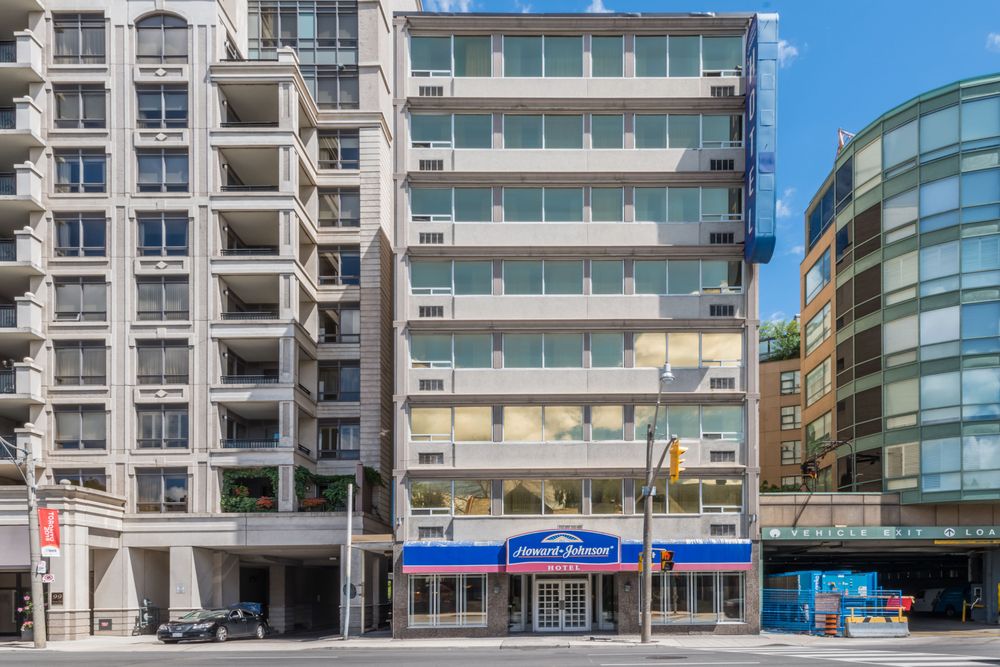 Vacation Hub International - VHI - Howard Johnson Hotel Toronto Yorkville