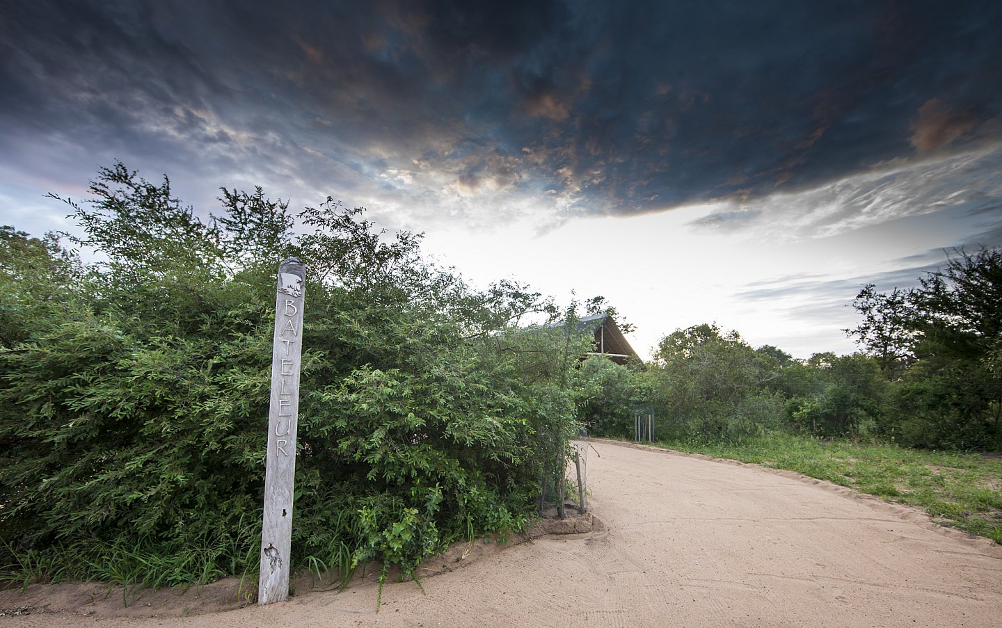 Vacation Hub International - VHI - Bateleur Main & Mobile Camp