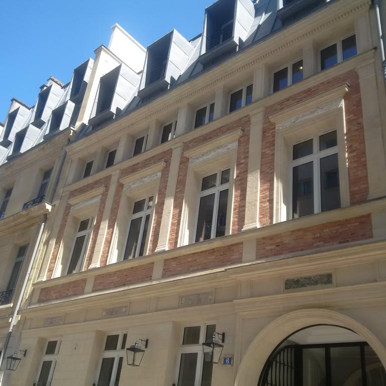 Vacation Hub International - VHI - Hotel Mode - Arc de Triomphe